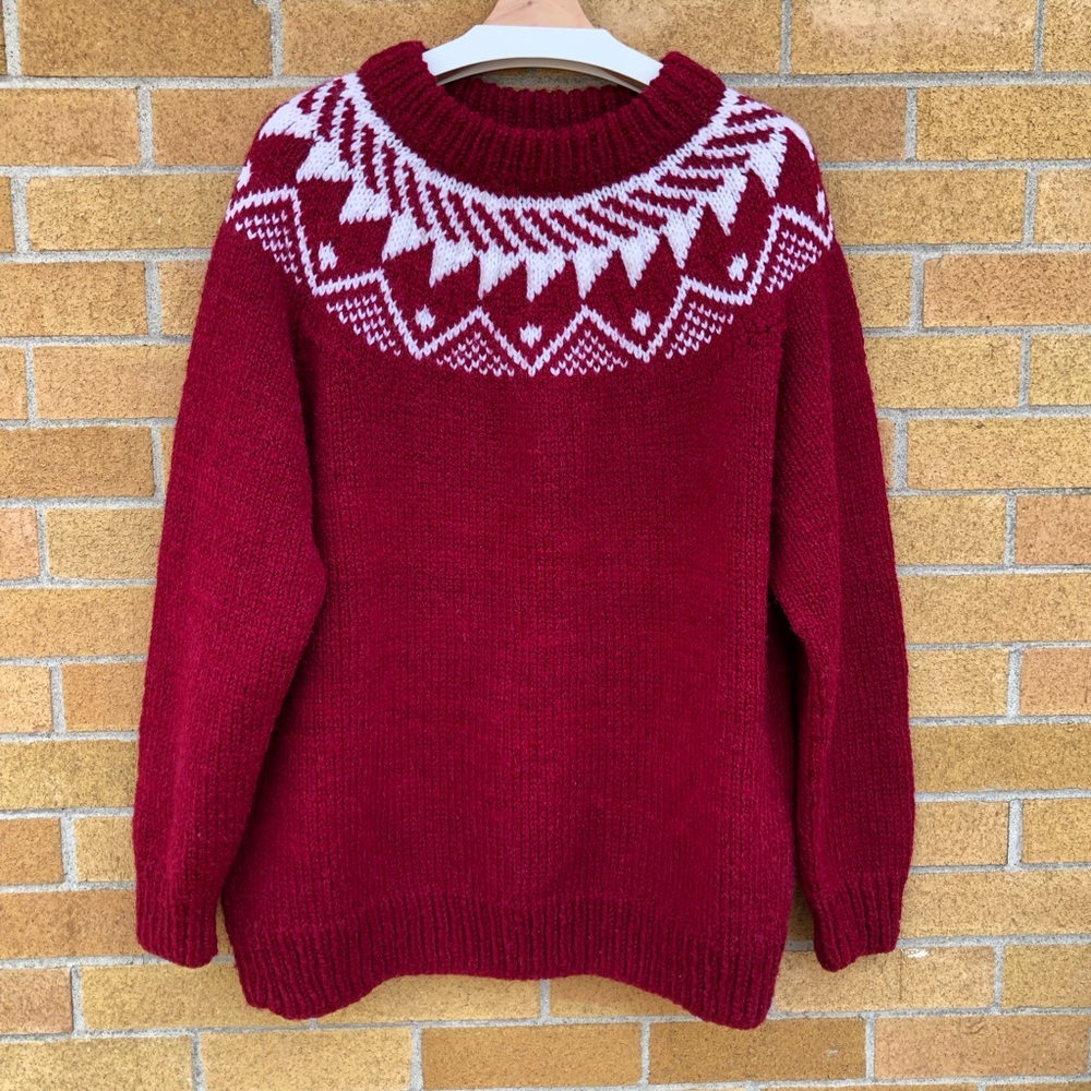 Handmade cozy deep red Crewneck pullover Sweater Nordic Fair Isle women’s sz XL
